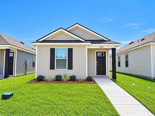 3 bed, 2.0 bath, 1178 sqft, $2,100 — Photo 2