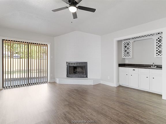 5th image of 1308 Hardwood Ln