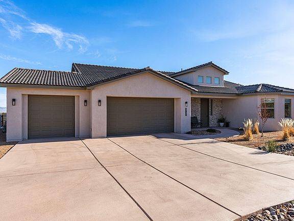 2nd image of 5731 Venada Ct NE