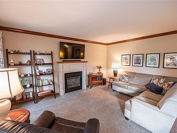 5th image of 9638 Brayes Manor Dr