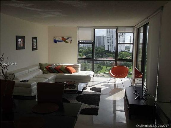 4th image of 20379 W Country Club Dr APT 1033