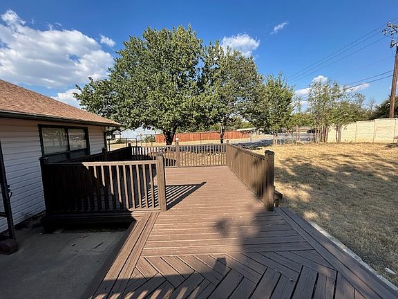 3rd image of 2601 Oak Meadow Dr #2601