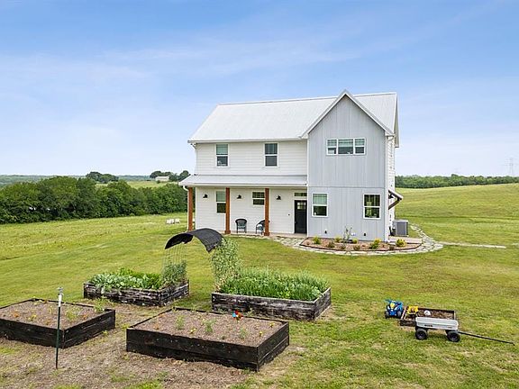 3rd image of 5700 County Road 662