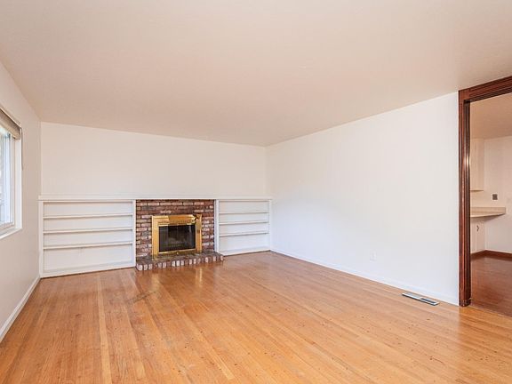 5th image of 18443 Arnold Drive
