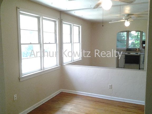5th image of 528 Eastwood Ln