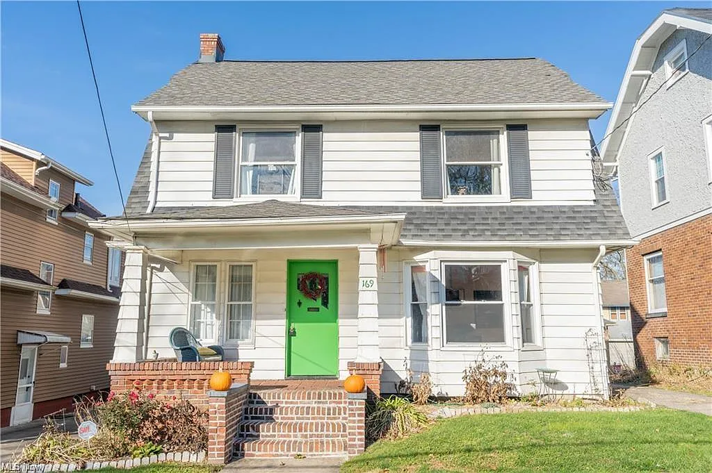 169 Marvin Ave photo 1
