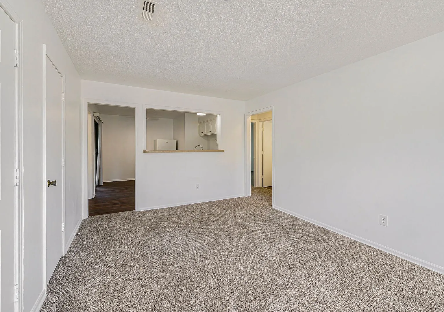 *Move In Special* $250 Off First Full Month's Rent Or Free 55in Tv! — Photo 2
