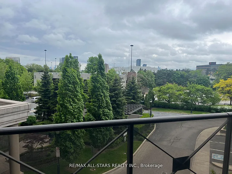 133 Wynford Dr #305 — Photo 7