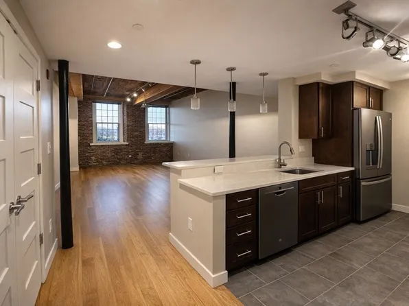 130 John St Unit 142, Lowell, MA 01852