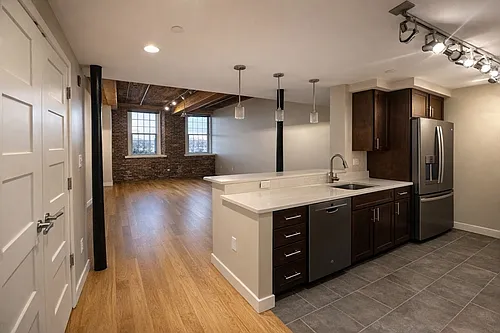 130 John St #142 Photo 1