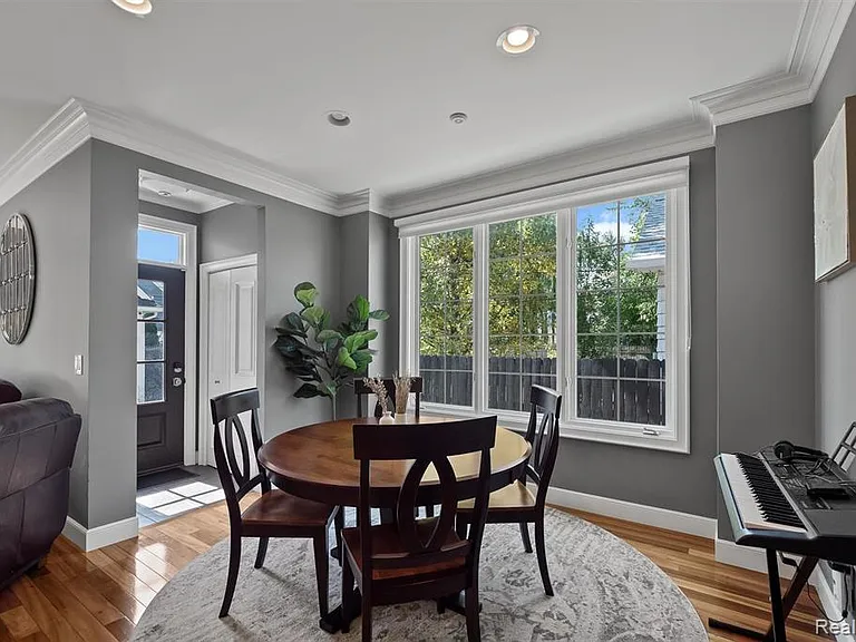 1400 Holland St — Photo 6