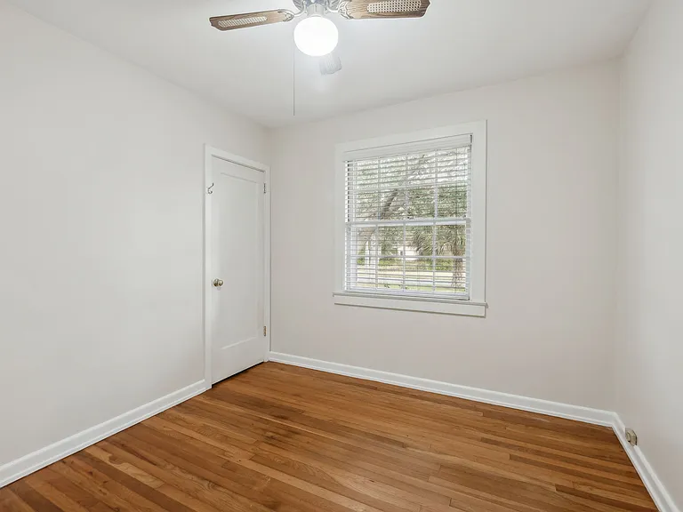 4164 Marquette Ave — Photo 8