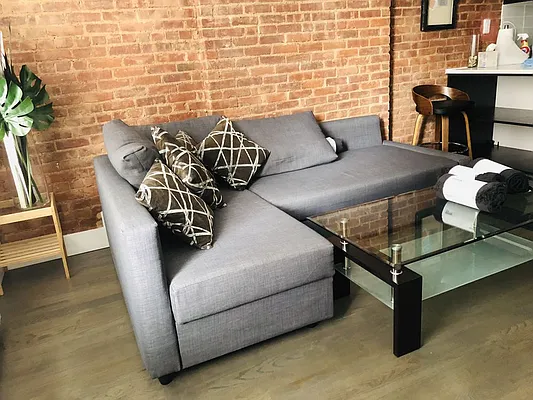 Rented by REAL New York | media 11