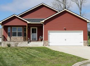 1894 Sheffield Ln, Columbia, TN 38401