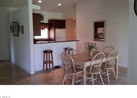 5th image of 736 Naples Ave S