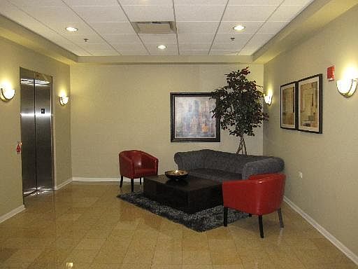2nd image of 1134 W Granville Ave APT 514