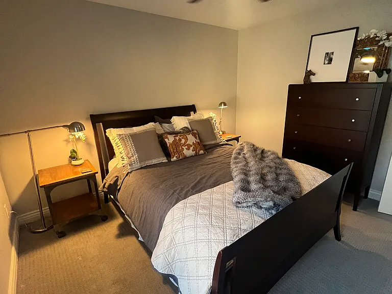 1867 N Peckham Ct — Photo 32