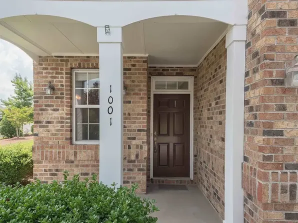 1001 Remington Oaks Cir, Cary, NC 27519