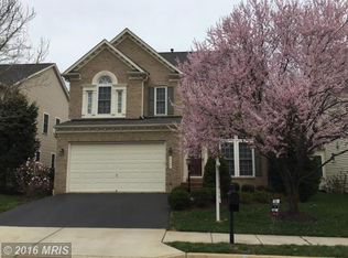 8420 Amanda Pl, Vienna, VA 22180