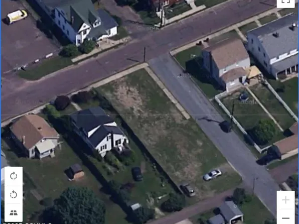 206 W 8th St, Bloomsburg, PA 17815