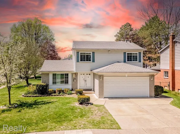 9121 Tavistock Dr, Plymouth, MI 48170