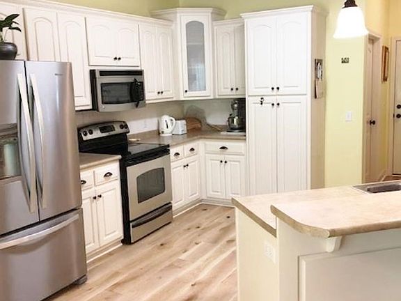 3rd image of 117 Sweet Briar Trl