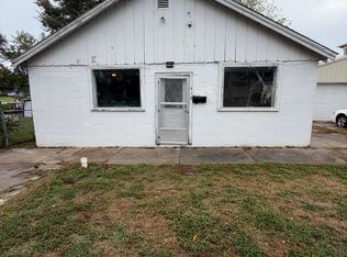 712 Sophia St, Carthage, MO 64836