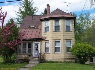 45 Belgrade Rd, Oakland, ME 04963