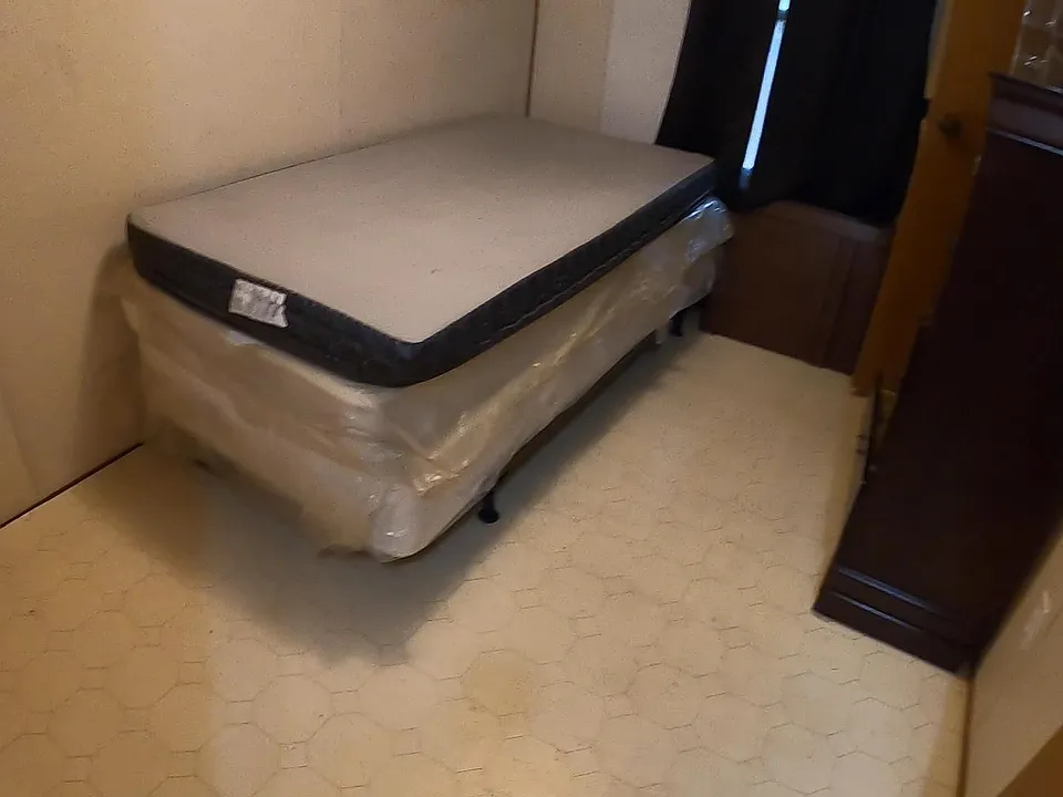 Middle Bedroom. House is cleaned out