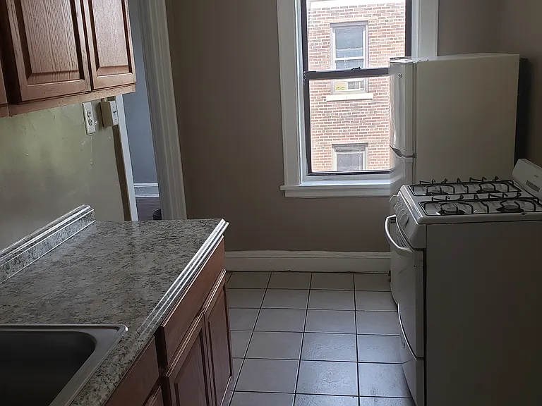 265 Washington Ave #C — Photo 7
