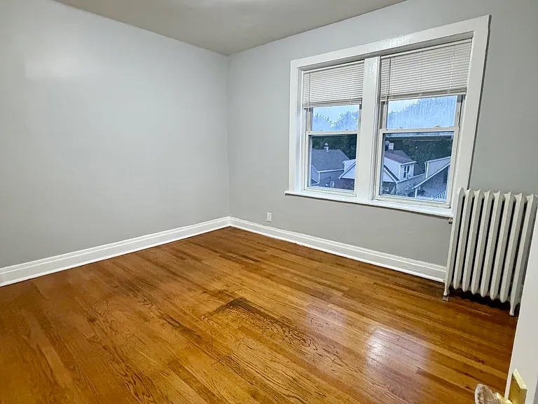 2843 W Berteau Ave #3 — Photo 11