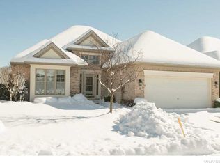 54 Lord Byron Ln, Williamsville, NY 14221