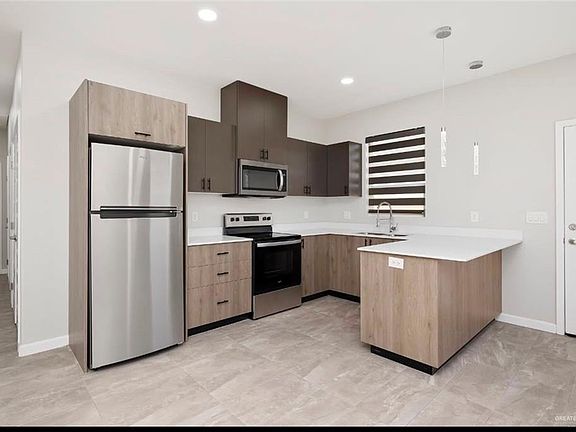 3rd image of 2601 S Hilltop Ave