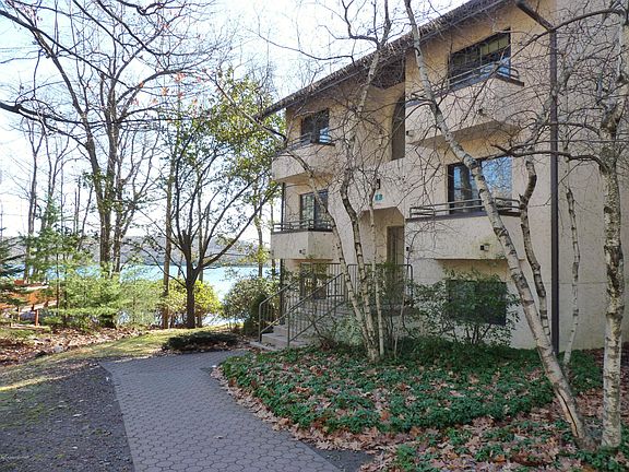 2nd image of 5 Midlake Dr Unit 102