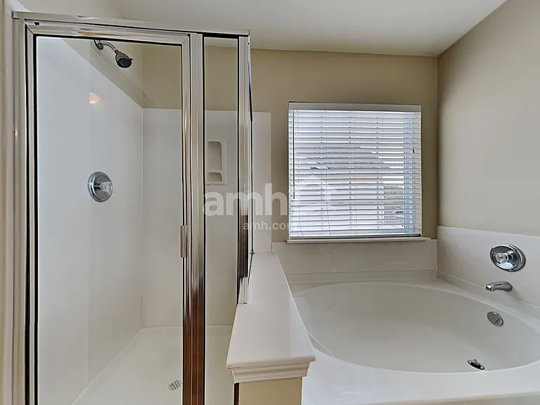 138 Decatur Dr — Photo 12