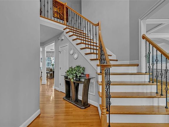 3rd image of 5102 Turnberry Ct