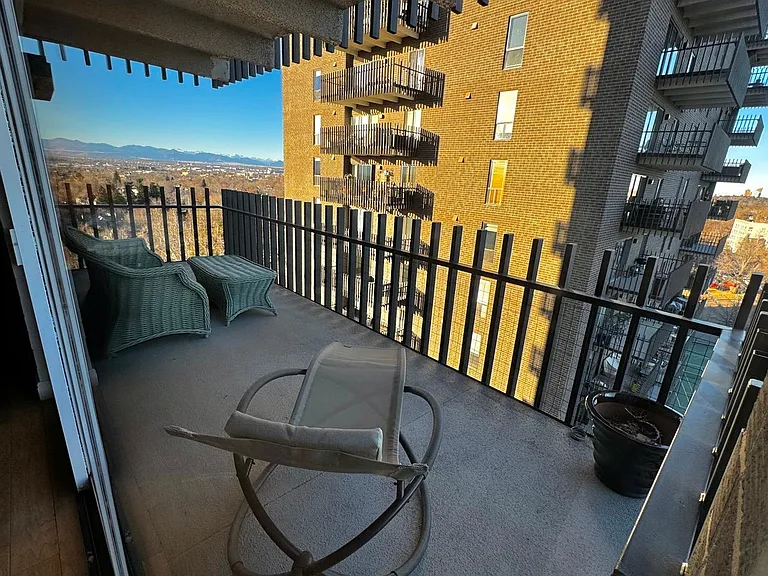 460 S Marion Pkwy #1252-B — Photo 13