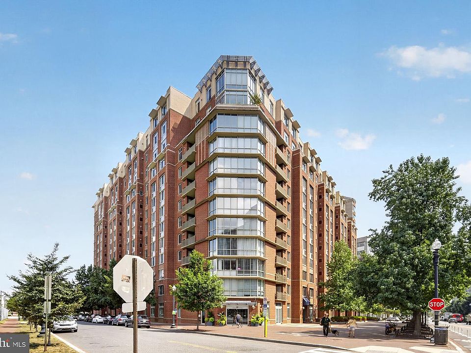 1st image of 1000 New Jersey Ave SE APT 1113