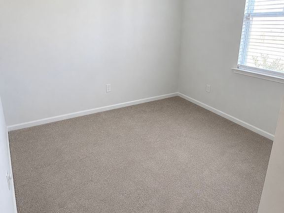 2nd image of 110 Cloverleaf St