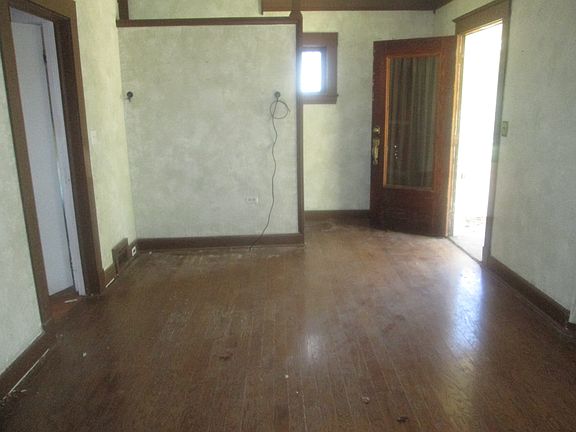 2nd image of 4406 Brooklyn Ave