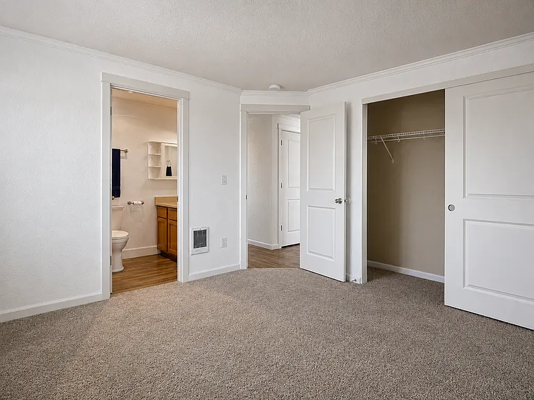 510 SE 157th Ave #35 — Photo 17