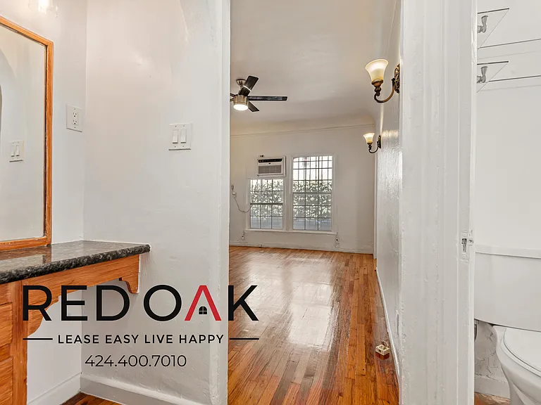 660 S Cochran Ave #107 — Photo 12