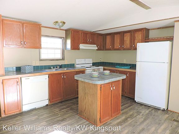 5th image of 221 Country Ln Lot 05