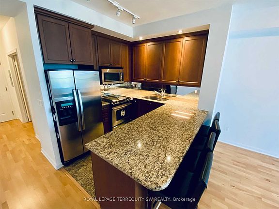 3rd image of 628 Fleet St #405