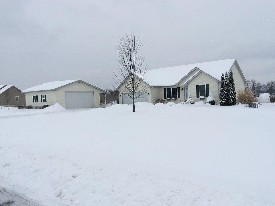 1st image of 7995 Countryside Ln