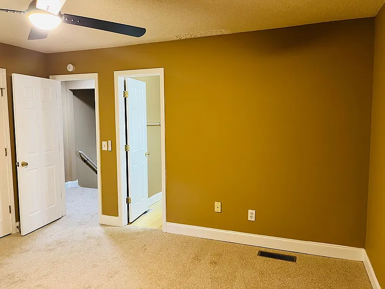 11-17 Jordan Rd — Photo 18