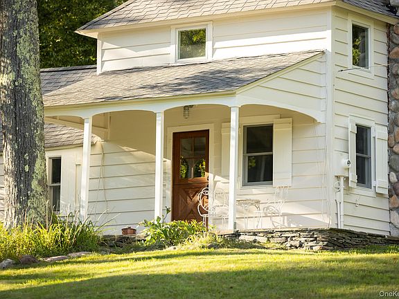 2nd image of 371 Grooville Road