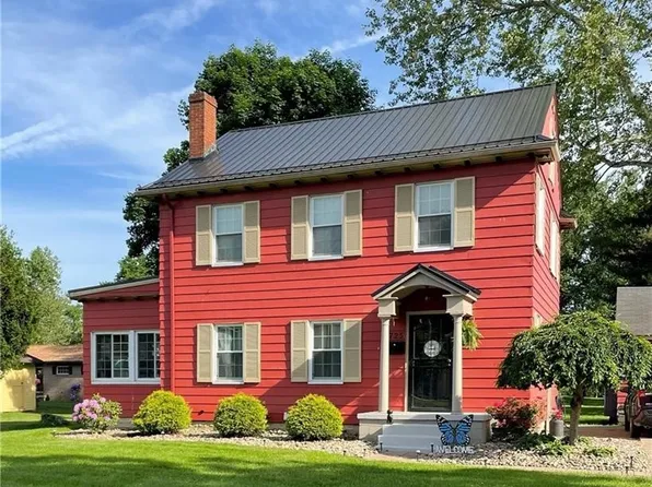 725 E State St, Newcomerstown, OH 43832