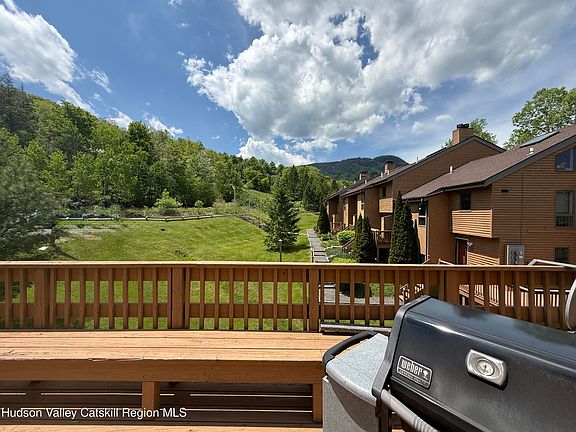 2nd image of 174 Hunter Drive Drive #W1