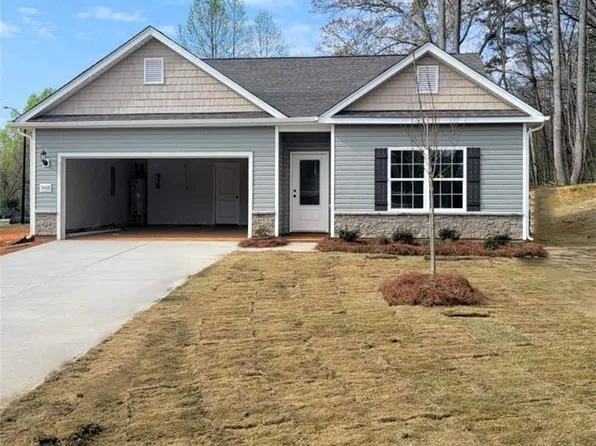 3428 Robindale Dr, Winston Salem, NC 27107